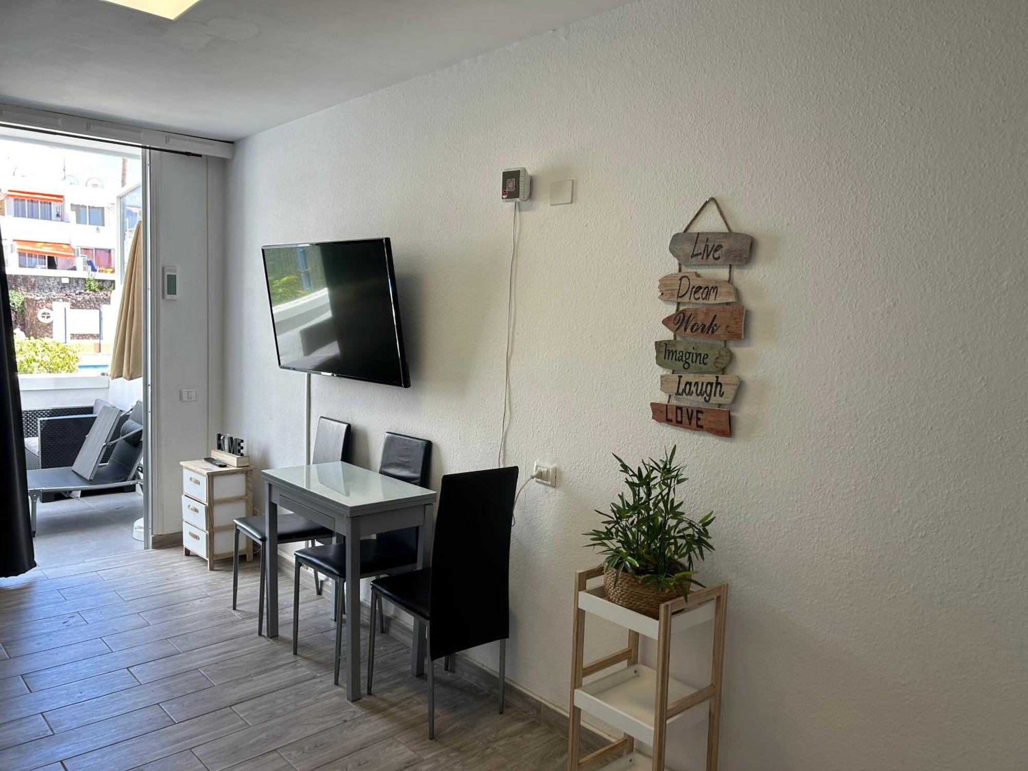 Sunny Apt With Terrace Coastal Area South Arona Arona  Kültér fotó